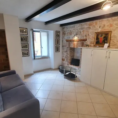Queen Ernesta Apartman